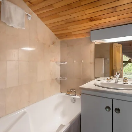 Duplex A 1850: Proche Centre Et Pistes, 6 Pers., Parking - Fr-1-564-12 Courchevel