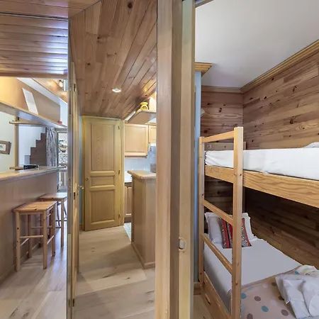 Daire Duplex A 1850: Proche Centre Et Pistes, 6 Pers., Parking - Fr-1-564-12 Courchevel