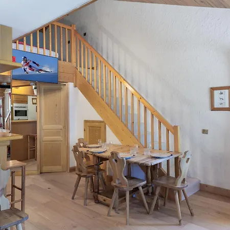 Daire Duplex A 1850: Proche Centre Et Pistes, 6 Pers., Parking - Fr-1-564-12 *